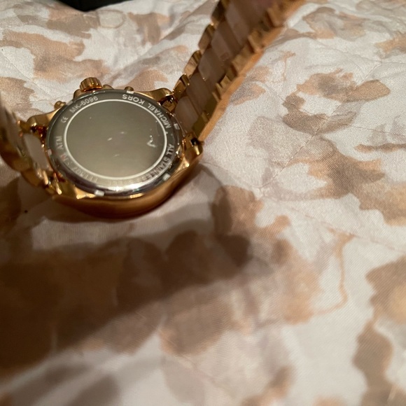 Michael kors Quartz Crystal Pave Dial Stainless Steel Ladies Watch - Picture 4 of 5